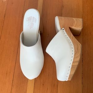 Charlotte Stone white leather Marlo clog size 7